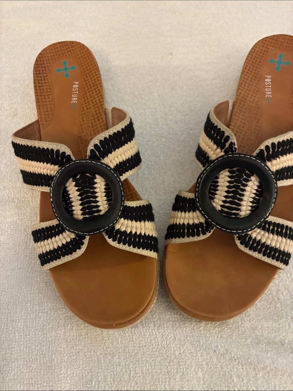 Like new Black & Cream Woven Ring-Accent Slide Mules by Posture